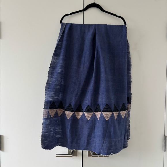 Geometric Patterned Scarf - Picture 2 of 3